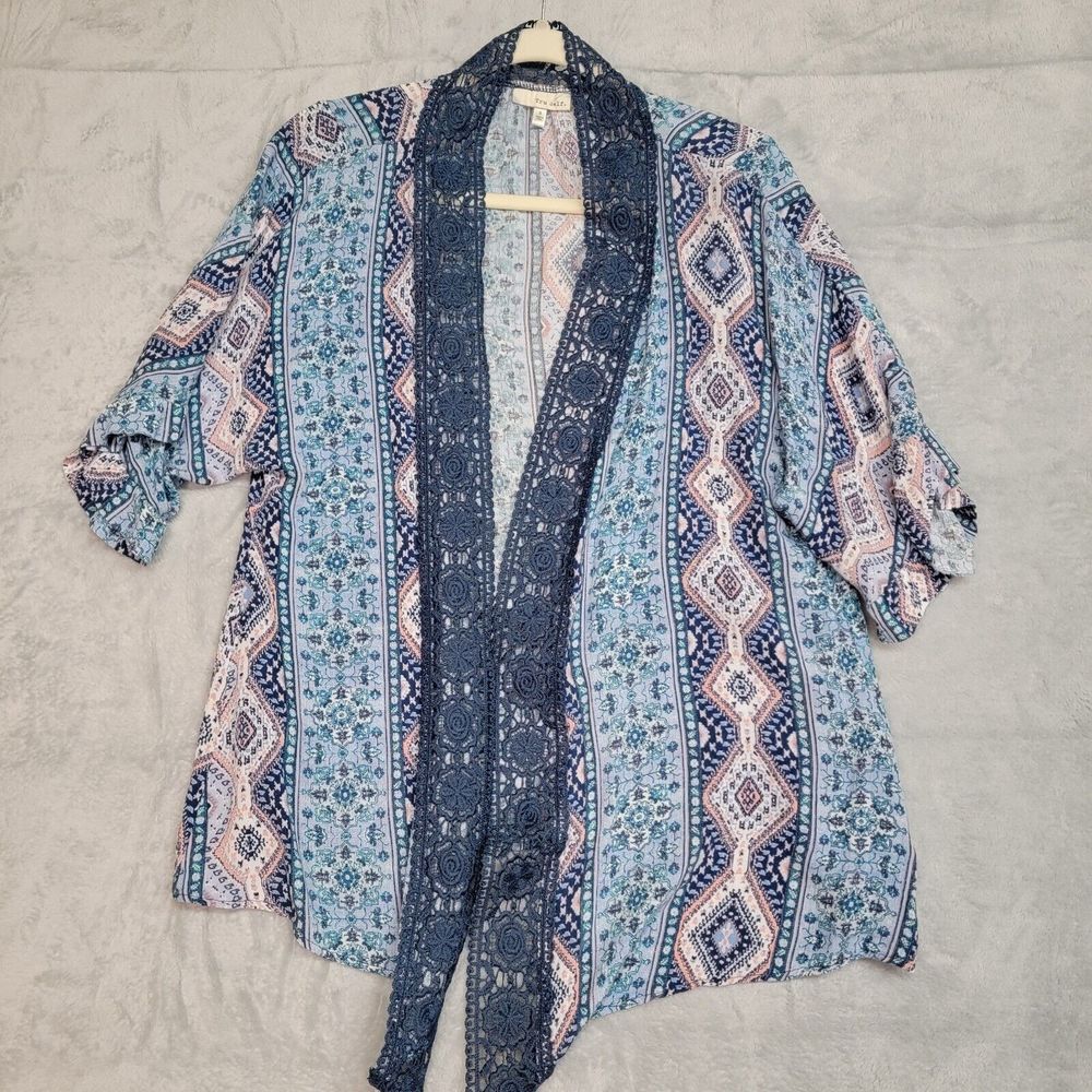 True Self Kimono. Womens Size Small With Crochet 100% Raylon
